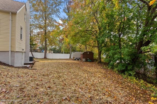 genMid.22038240_21_2